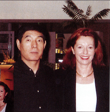 Mr Matagoro Toriumi, secrétaire général de la fédération japonaise de judo et Gloria Stetbay